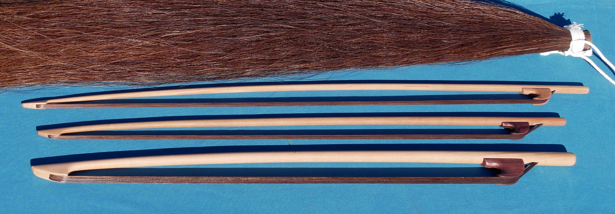 Bows with brown hair